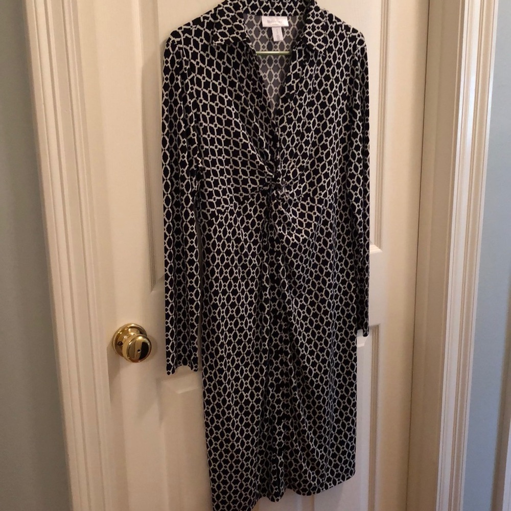 Quatrefoil dress